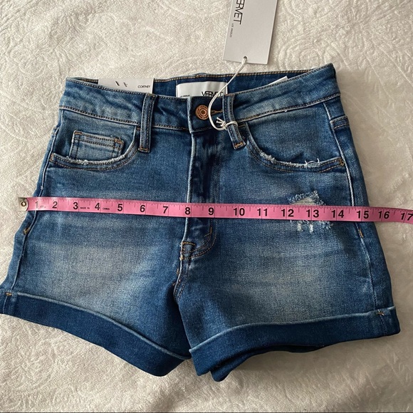 NWT Vervet Super High Rise Mom Shorts with Self Faced Cuff Cortney Short - Picture 9 of 16